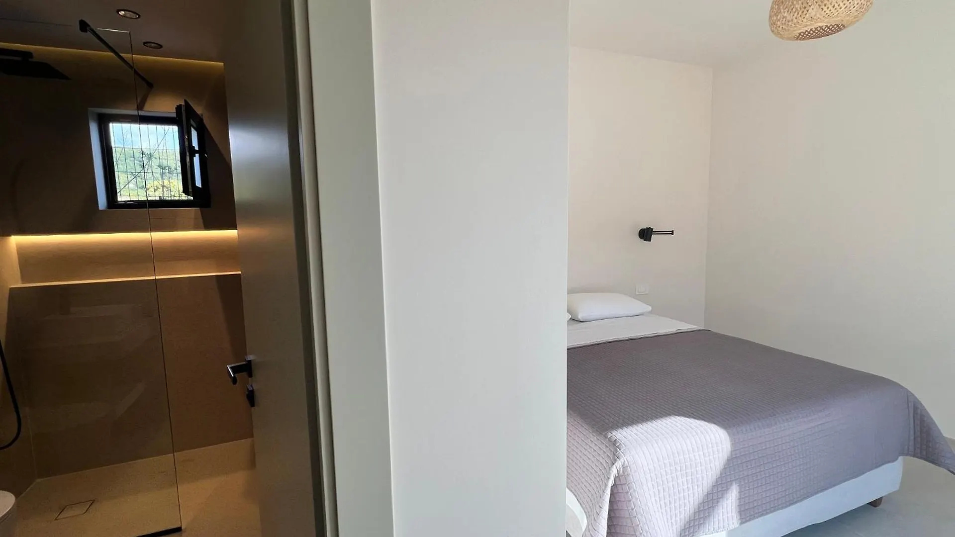 Villa Calliope Himare Apartment